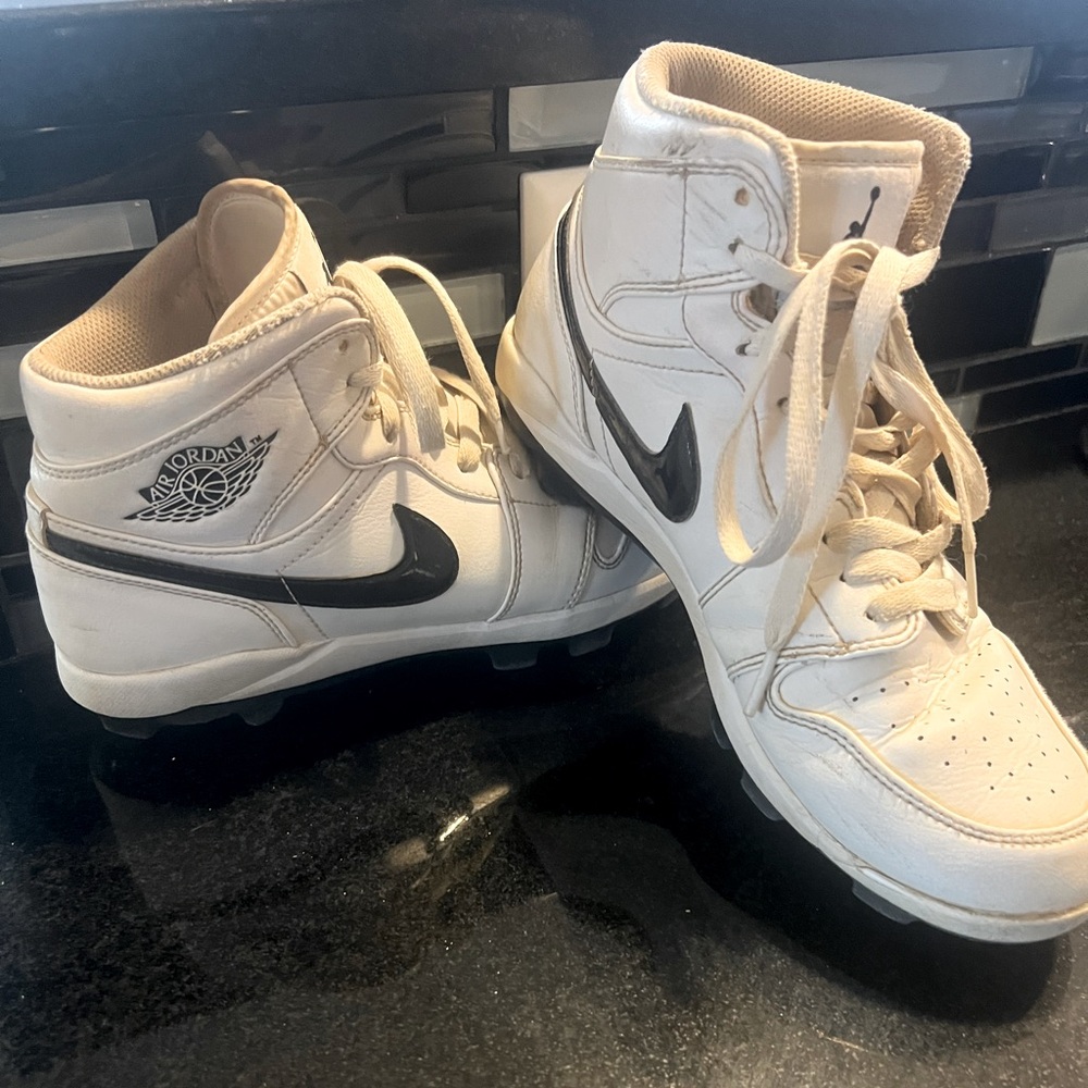 Men's Jordan 1 Retro MCS Molded Baseball Cleats